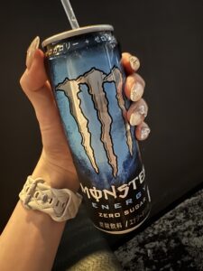やっほ〜