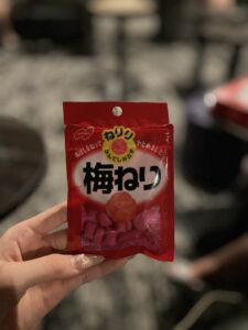 ( ՞ෆ ෆ՞ )