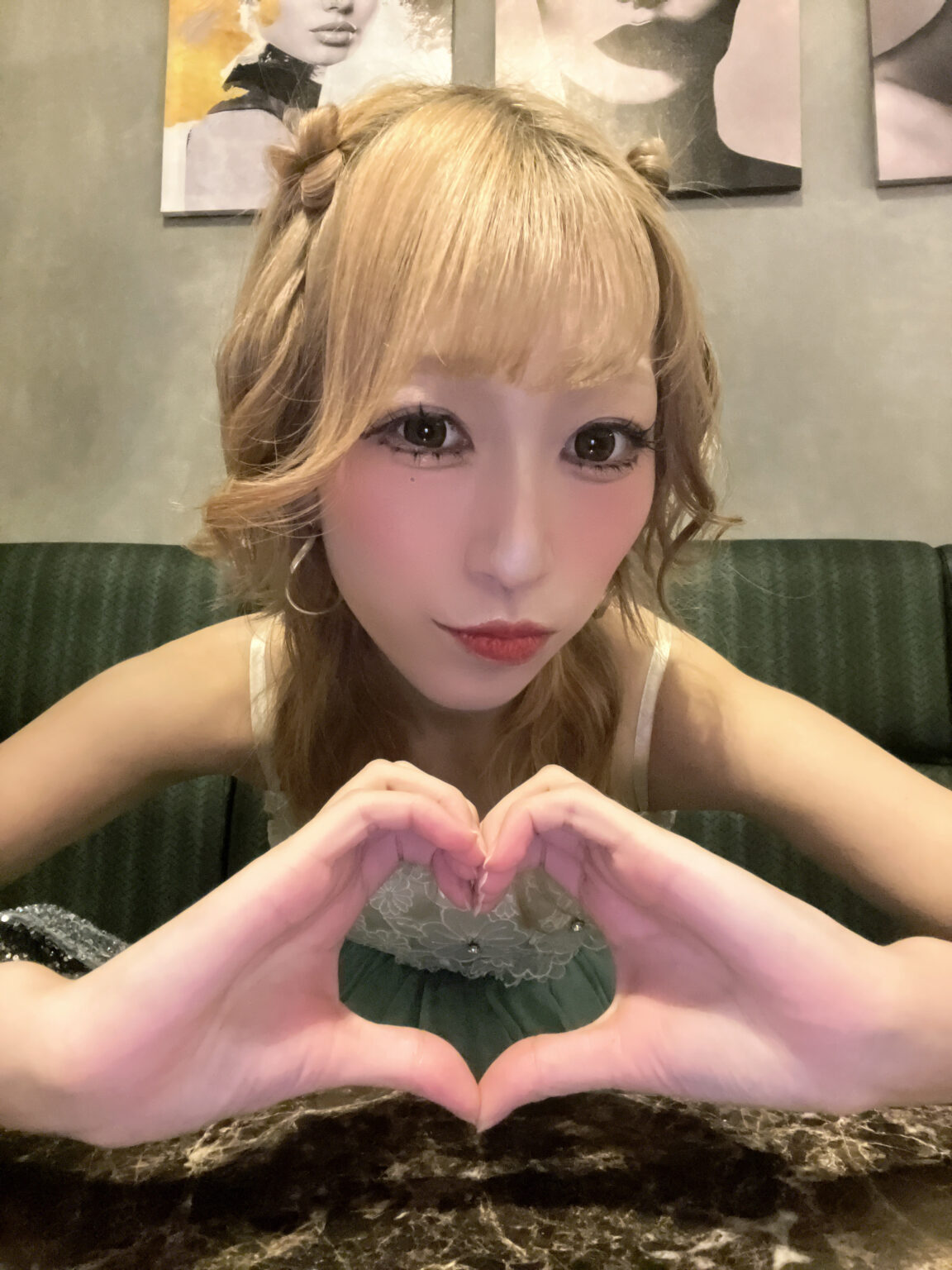 狙ったら最後と噂のメロメロボール - 川崎キャバクラ Club Rutilus ルチルス|駅近×美女×高級空間